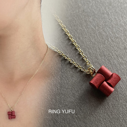 冬限定カラー『 RED 』　環境に優しい紙で丁寧に作られた 小さなネックレス 2枚目の画像