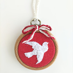 小さな刺繍フレーム 『flower pigeon』red color 6枚目の画像