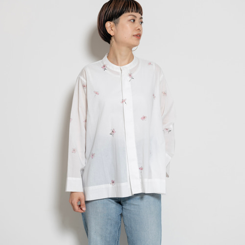 比翼仕立てノーカラーブラウス【手描き桜】 ブラウス akkaの