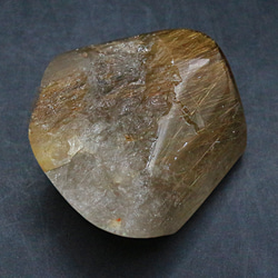 AG-okm-01　天然石 置物 原石 ルチルクォーツ 21.4g 2枚目の画像