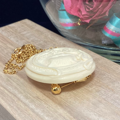 ニ*ン様 象牙調 ブローチ ブレスレット 3点 セット まとめ アンティーク ヴ ニ*ン様 象牙調 ブローチ ブレスレット 3点 セット まとめ