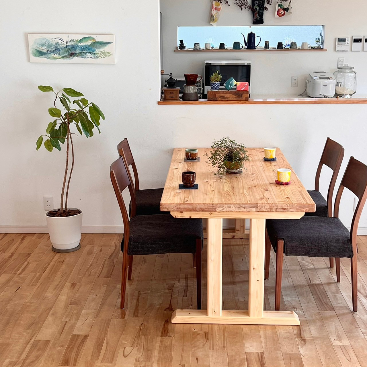 【みんなが安心して使える＊全ての角を丸めたT字脚ダイニングテーブル】国産ヒノキの無垢材　カフェ・北欧【サイズオーダー可】