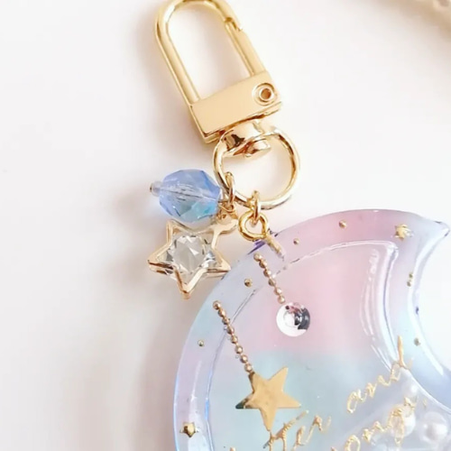 お月様のパールシェイカー⋆·̩͙‪⋆͛/レジン キーホルダー‬