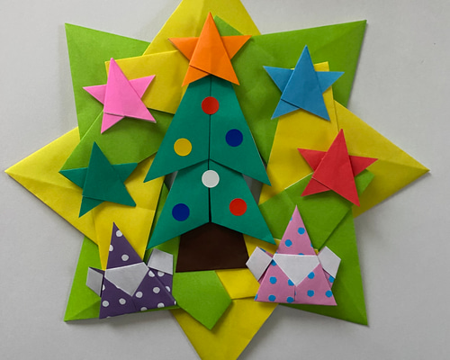 折り紙リース クリスマス クリスマスツリーとお星様とサンタさん