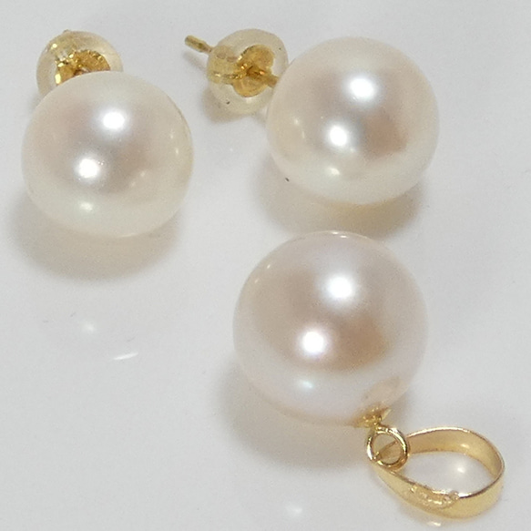 18金 アコヤ本真珠ペンダント ピアスセット 9.0mm-9.5mm大珠 ハイ 