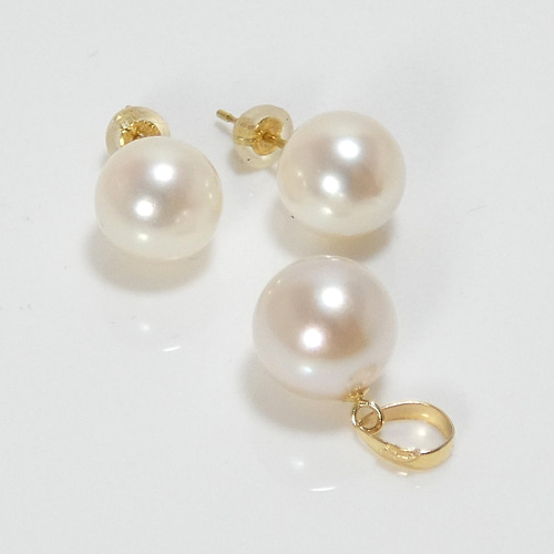 18金 アコヤ本真珠ペンダント ピアスセット 9.0mm-9.5mm大珠