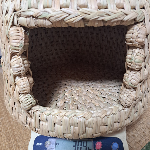 猫ちぐら(稲わら製品)、猫の家、わら細工 作品no.87 ハウス