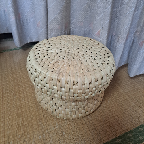 ken1982501　藁いずみ(稲わら製品)、aサイズで作製 藁いずみ(稲わら製品)、飯櫃入れ a.サイズ、①タイプ 作品no.97 その他