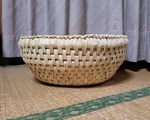 猫ちぐら おわん型 (稲わら製品)、猫ベッド、わら細工 大きめサイズ