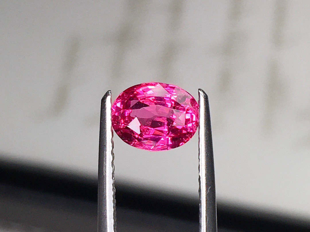 0.92ct 天然スピネル ピンク 鑑定書付き 凄い