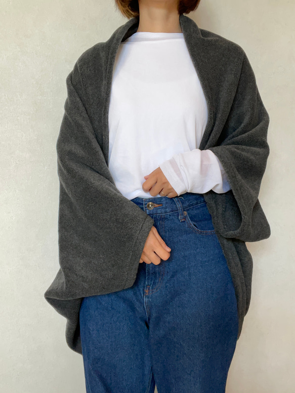 受注製作 秋冬のサッと羽織れるたっぽりカーディガン チャコールグレー 7枚目の画像
