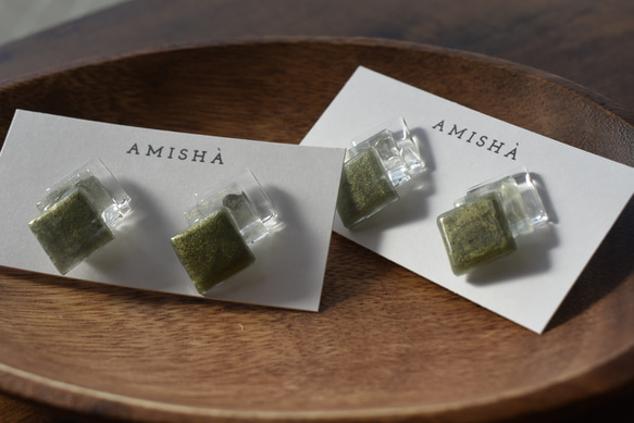 Maccha Green Mosaic Studs 抹茶 グラデーション クリア　スタッドピアス　【イヤリング変更可】 2枚目の画像