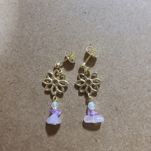 ハンドメイドピアス 天然石 アクセサリー ピアス（スタッド・一