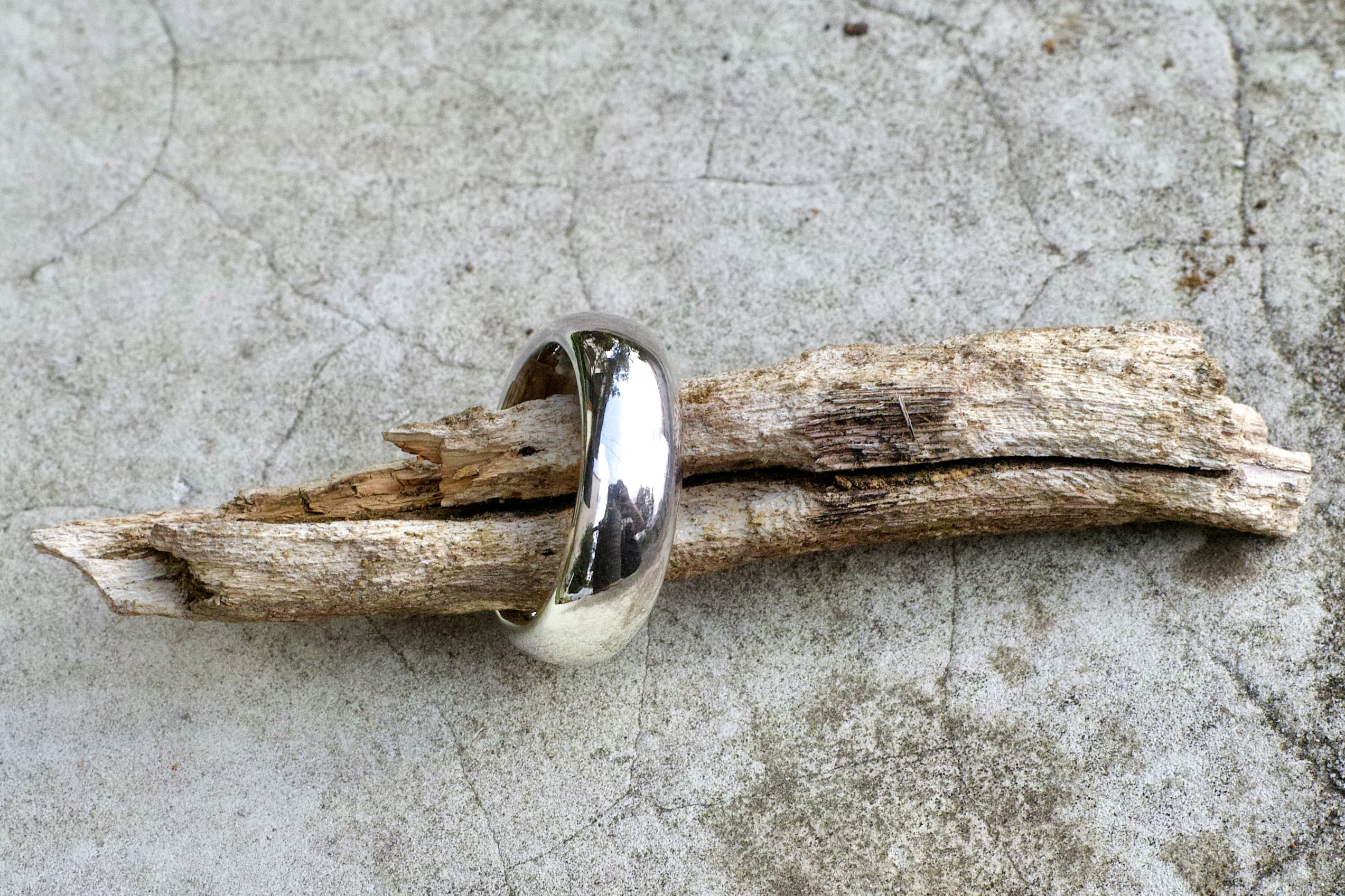 少し太めのシンプルシンプルなリング<7.9.11号>