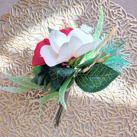 お正月/ちょこっと飾れる 小さめ紅白椿の迎春2wayテーブルブーケ/アーティフィシャル 7枚目の画像