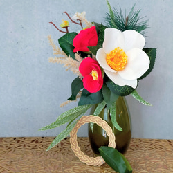 お正月/ちょこっと飾れる 小さめ紅白椿の迎春2wayテーブルブーケ/アーティフィシャル 13枚目の画像