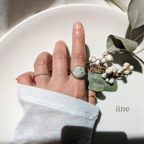 大人気ストーン*エクリュカラーの*天然石のラウンドリング アフリカン