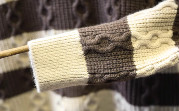 ★春秋冬に活躍 厚手6ウールセーター  カラー3色　さらりと着心地良い　カジュアル 9枚目の画像