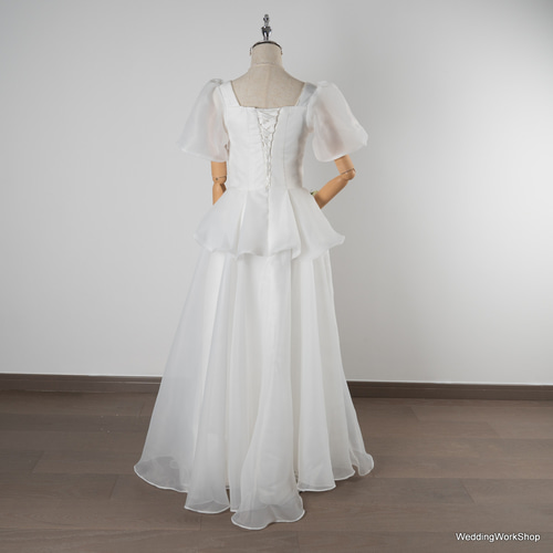 上品ボレロ オフホワイト ふんわりシフォン ウエディングドレス 床付く