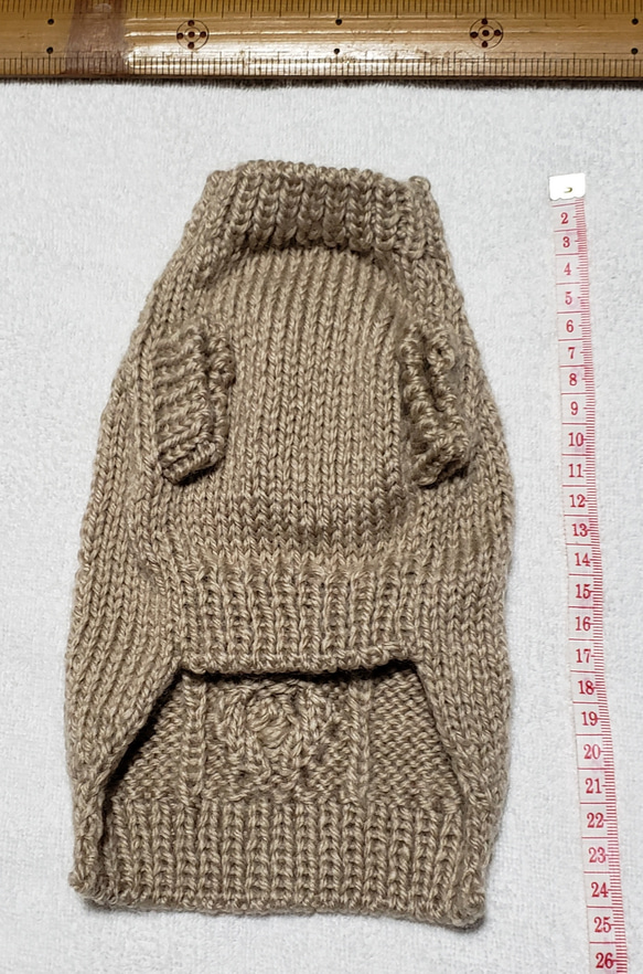 〈お年玉セール〉下記より2割引❤️犬用　手編み　薄茶、アラン模様セーター 3枚目の画像