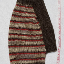 〈お年玉セール〉下記より2割引❤️犬用　手編み　焦げ茶、赤、薄茶しましま模様セーター 4枚目の画像
