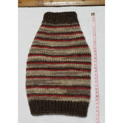〈お年玉セール〉下記より2割引❤️犬用　手編み　焦げ茶、赤、薄茶しましま模様セーター 1枚目の画像
