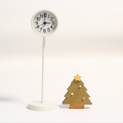 手のひらサイズのクリスマスツリー(単品)　木製置物・冬の季節飾り　国産無垢材使用　 3枚目の画像