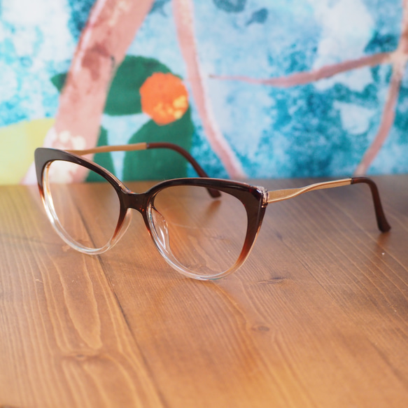 フォックス型｜ブラウングラデーション フレーム｜老眼鏡、だてメガネ、近視用・乱視用・サングラスとして作成OK 3枚目の画像