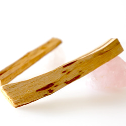 ＜馨る森の息吹＞ ペルー産パロサントスティック＆ローズクォーツ（ラフロック）＆芳香ミストセット 9枚目の画像