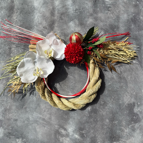 胡蝶蘭とマムゴージャスしめ縄正月飾り 2026 しめ縄・しめ飾り plum