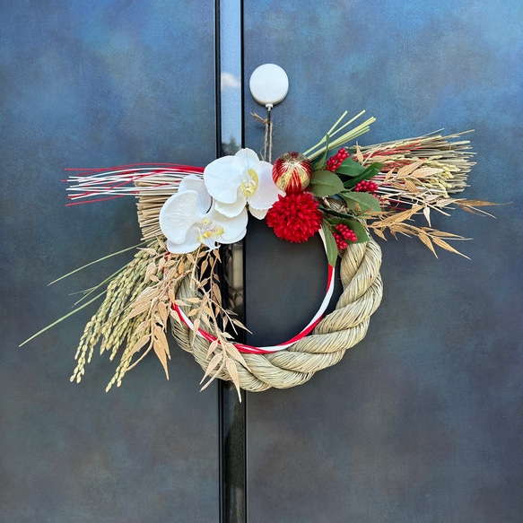 【送料無料】胡蝶蘭とマムゴージャスしめ縄正月飾り(数量限定) 2枚目の画像