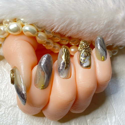 新作⭐︎フラワーゴールドマーブルニュアンスシーリング3Dネイル