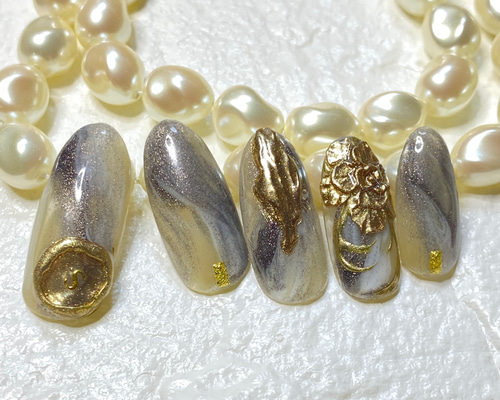 新作⭐︎フラワーゴールドマーブルニュアンスシーリング3Dネイル