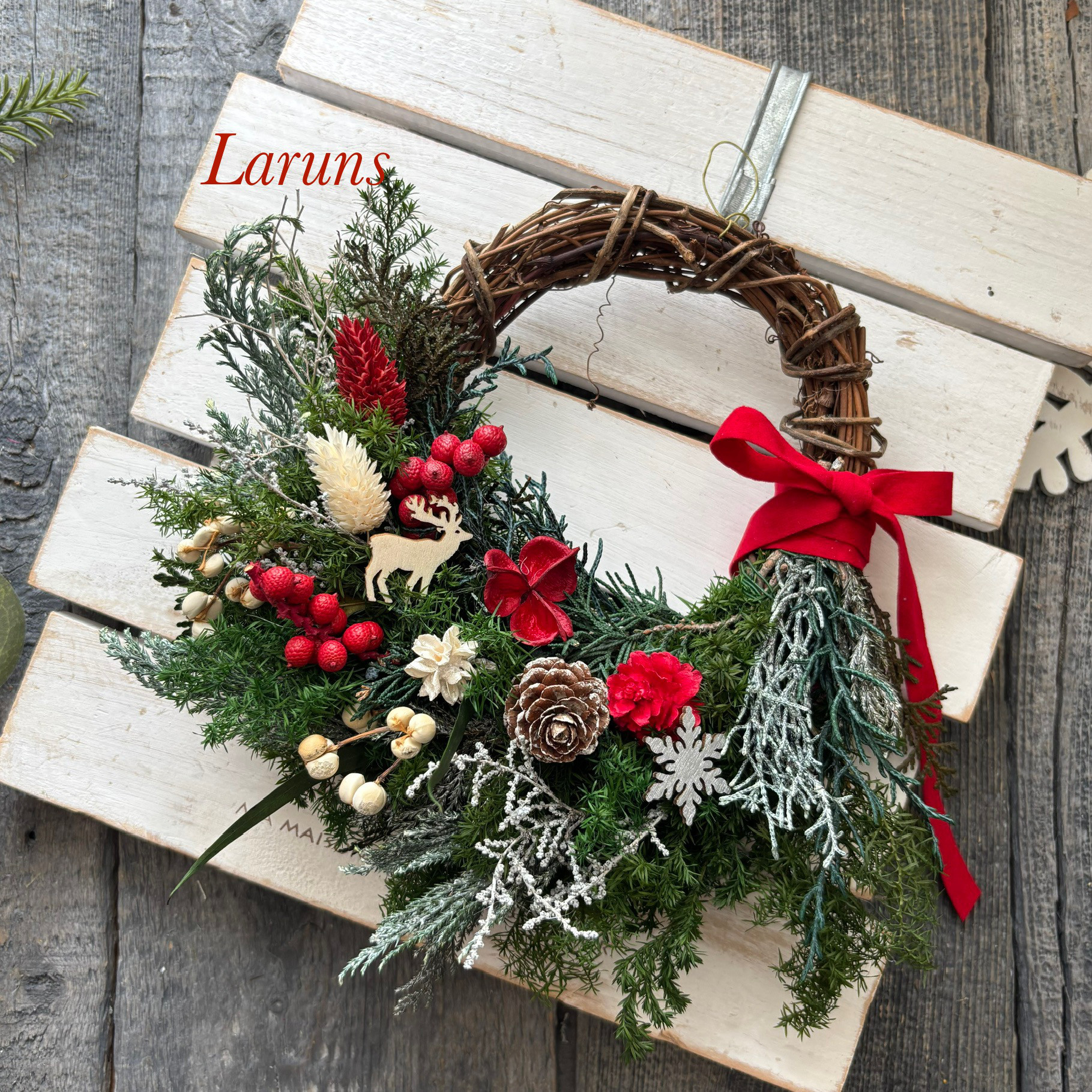 コットン付　トナカイリース　クリスマスリース 玄関に飾って楽しむクリスマスリース トナカイと木の実の赤