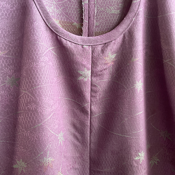 秋冬　着物リメイクワンピース　フレアーシルエット　Aライン　上品な光沢感　紫 6枚目の画像