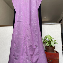 秋冬　着物リメイクワンピース　フレアーシルエット　Aライン　上品な光沢感　紫 3枚目の画像