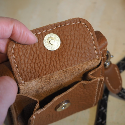 ネックポーチ 首掛け ミニポーチ ネックウォレット レザーウォレット