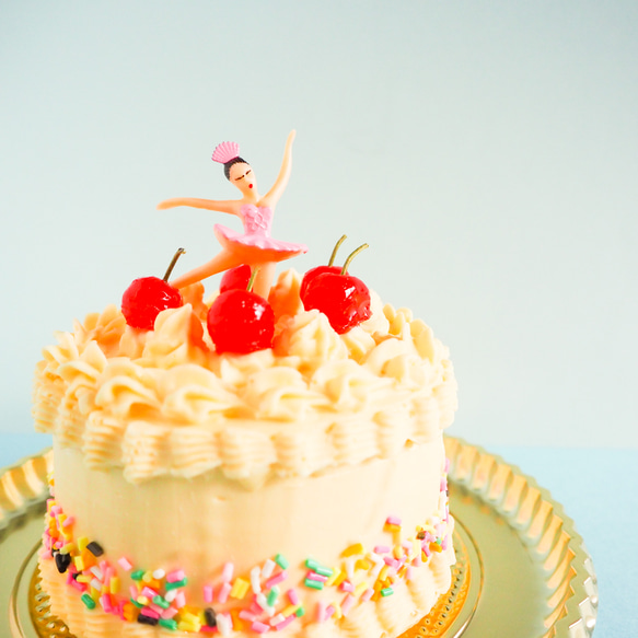 CAKE / ケーキの置物 2枚目の画像