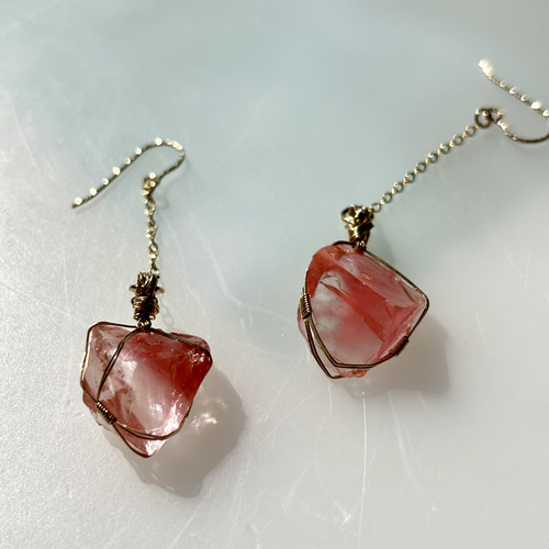 アンダラクリスタル・ウォーターメロン 女神巻き®ピアス 天然石