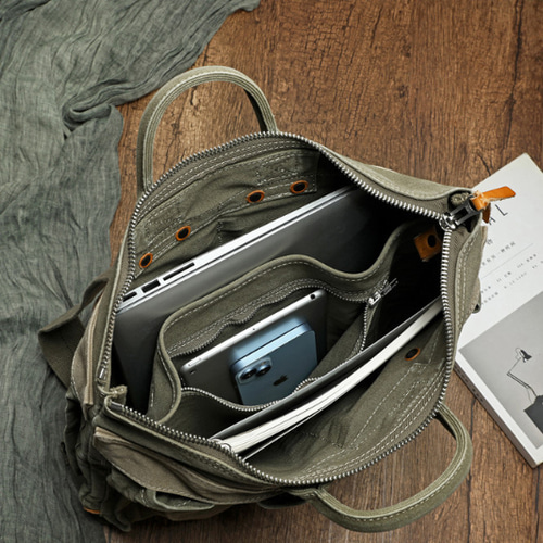 アメリカンバイクのバッグランドセル水洗いします古い帆布のバッグ屋外