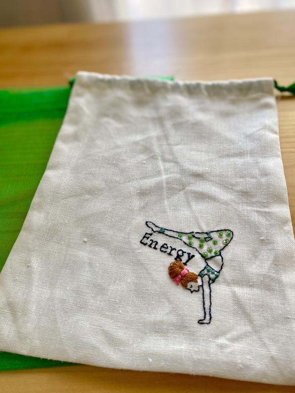 embroidery yoga pose pouch1 2枚目の画像
