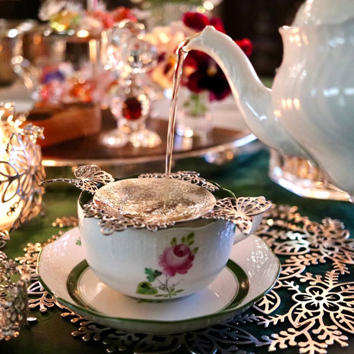 ヘレンドウィーンの薔薇ティーストレーナー