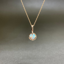 透明の中に浮かぶ遊色が美しいウォーターオパールk10YGネックレス