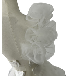 ウェディングドレス  フロントスリット   ショルダー型   ツーピース   ラッフルフリル  花嫁 4枚目の画像
