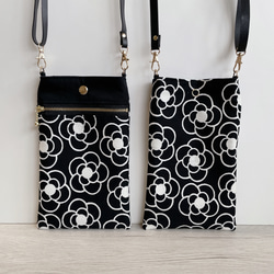 スマホショルダー/カメリア×ブラック/スマホポシェット スマホポーチ/ショルダー長さ調整可◎合皮/ギフト 親子双子コーデ 9枚目の画像