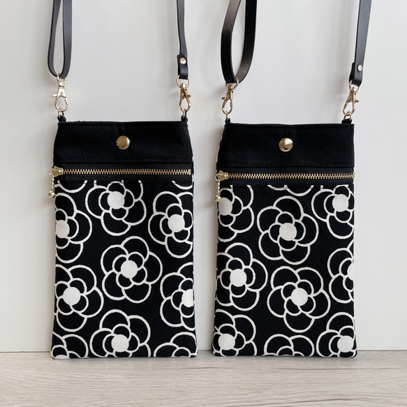 スマホショルダー/カメリア×ブラック/スマホポシェット スマホポーチ/ショルダー長さ調整可◎合皮/ギフト 親子双子コーデ 10枚目の画像