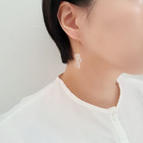 上品×個性的】痛くないイヤリング/ピアス 曇りガラス風 フロスト