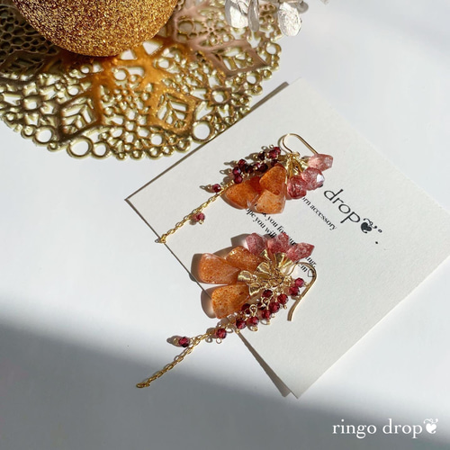 ✴︎クリスマスの煌めきを✴︎ 天然石ピアス＊サンストーン