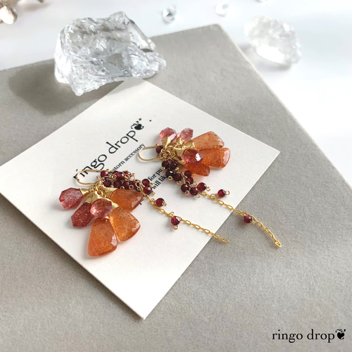 ✴︎クリスマスの煌めきを✴︎ 天然石ピアス＊サンストーン