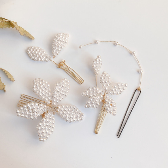 white pearl flower comb set 1枚目の画像